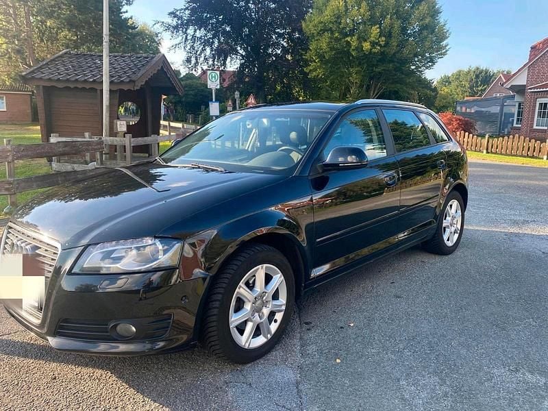 Schwarz Gebraucht 2010 Audi A3 Sportback Limousine | 4.550 € (Fairer Preis) - Bild 1/4