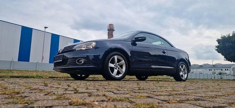 Blau Gebraucht 2012 VW Eos Cabrio | 6.777 € (Guter Preis) - Bild 1/4