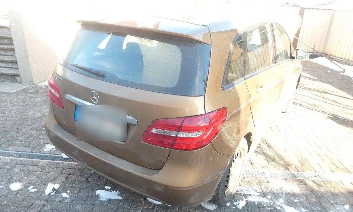 Gebraucht Mercedes B200 156 PS (114 kW) 2013 Gold Kleinwagen