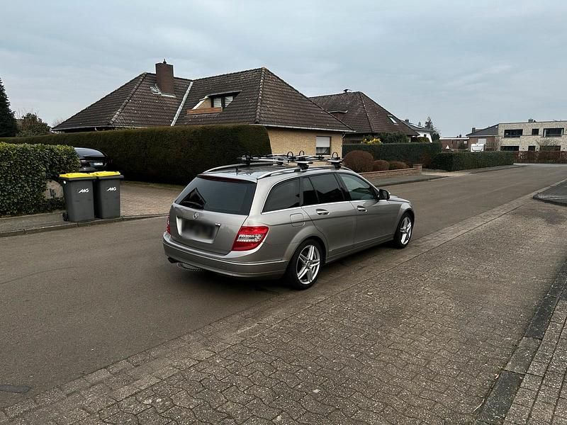 Second-hand Mercedes C220 170 CP (125 kW) 2007 Argintiu Break