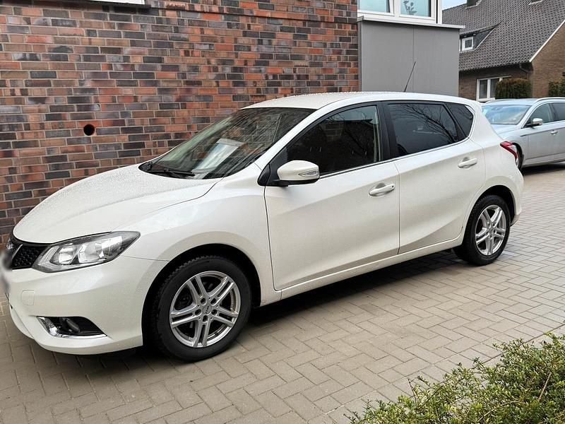 Gebraucht Nissan Pulsar 116 PS (85 kW) 2016 Weiß Kleinwagen