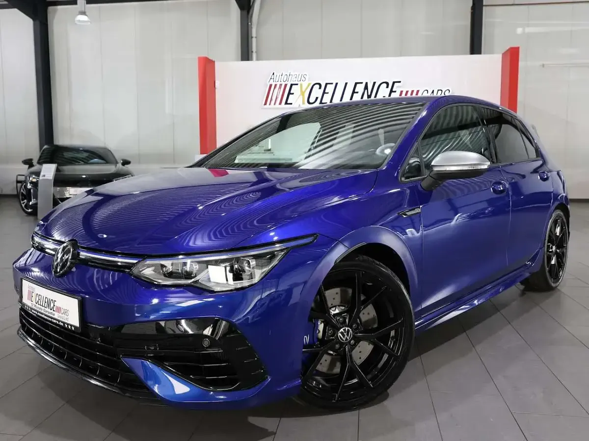 Gebraucht VW Golf VIII R 333 PS (244 kW) 2023 Lapiz blue Limousine