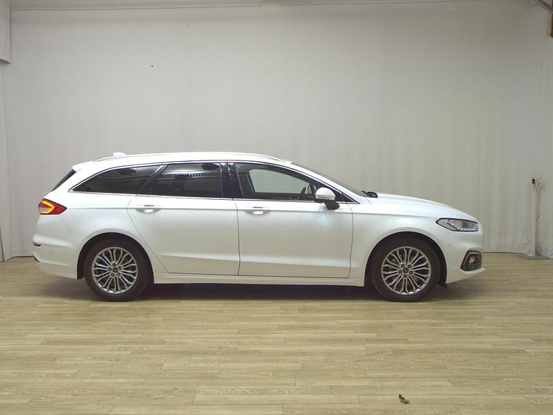 Gebraucht Ford Mondeo Titanium 150 PS (110 kW) 2022 Weiss Kombi