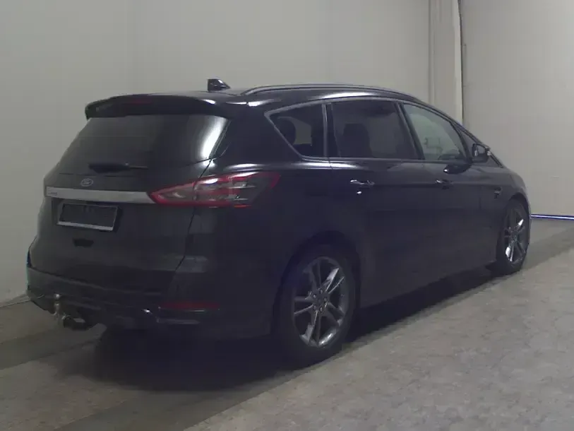 Używany Ford S-MAX ST-Line 150 KM (110 kW) 2022 Czarny Minivan