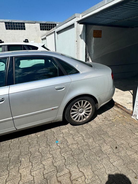 Gebraucht Audi A4 131 PS (96 kW) 2005 Silber Limousine