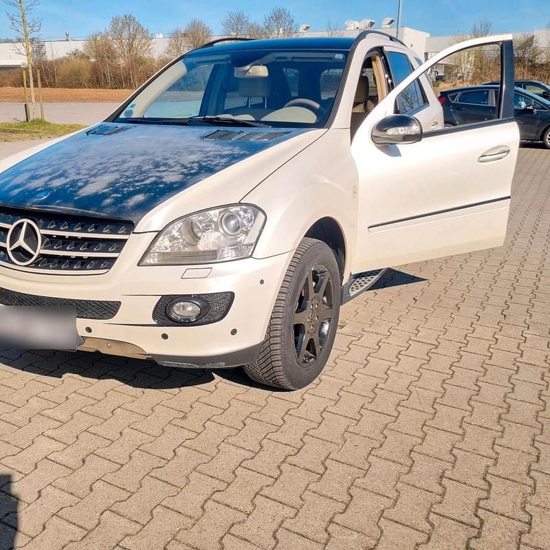 Gebraucht Mercedes ML420 306 PS (225 kW) 2007 Schwarz SUV