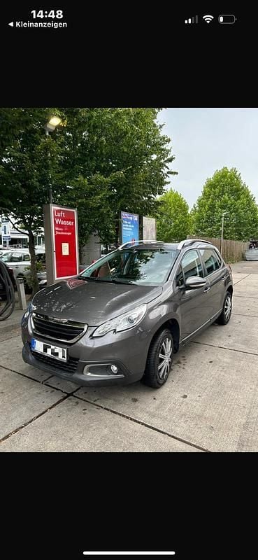 Grau Gebraucht 2016 Peugeot 2008 SUV | 6.500 € (Guter Preis) - Bild 1/4