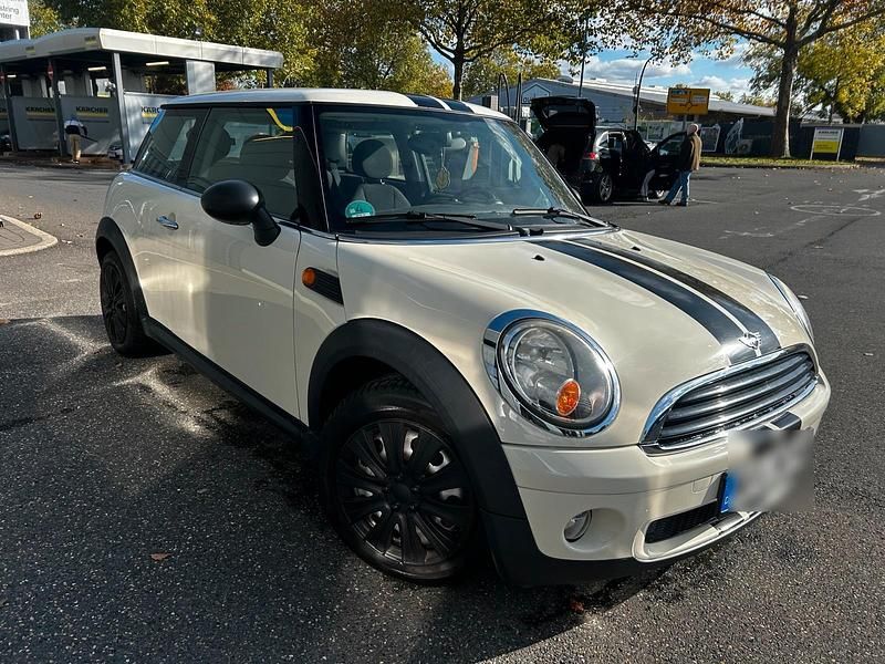 Beige Gebraucht 2009 Mini Cooper Kleinwagen | 4.499 € (Fairer Preis) - Bild 1/4