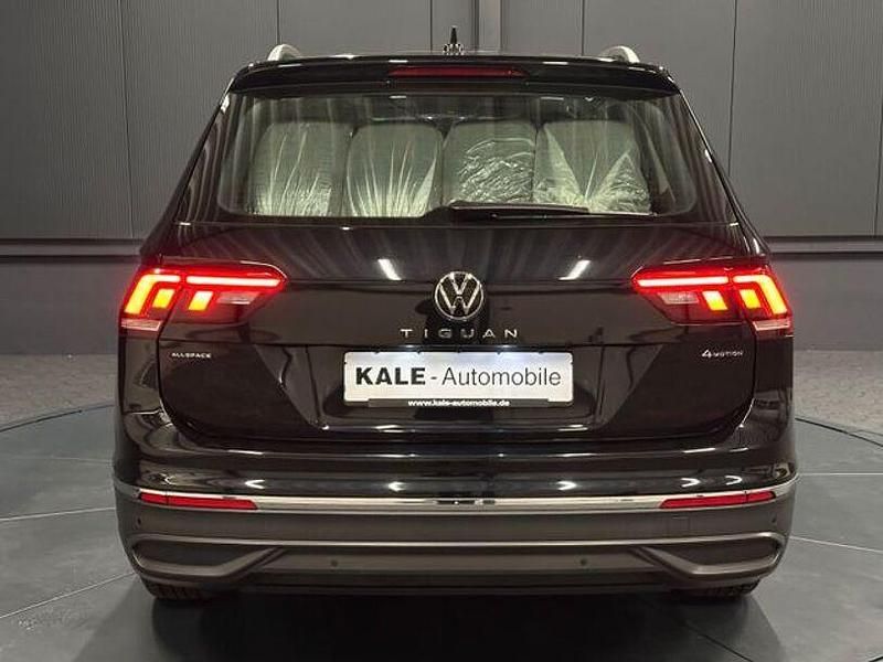 Gebraucht VW Tiguan Allspace Life 200 PS (147 kW) 2022 Deep black perleffekt SUV