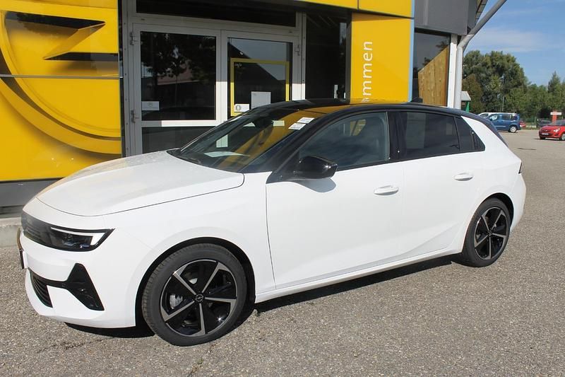 Gebraucht Opel Astra 131 PS (96 kW) 2025 Arktis weiß Limousine