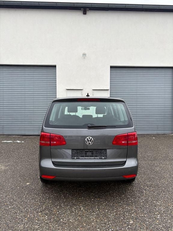 Gebraucht VW Touran Comfortline 105 PS (77 kW) 2013 Braun Van / Kleinbus