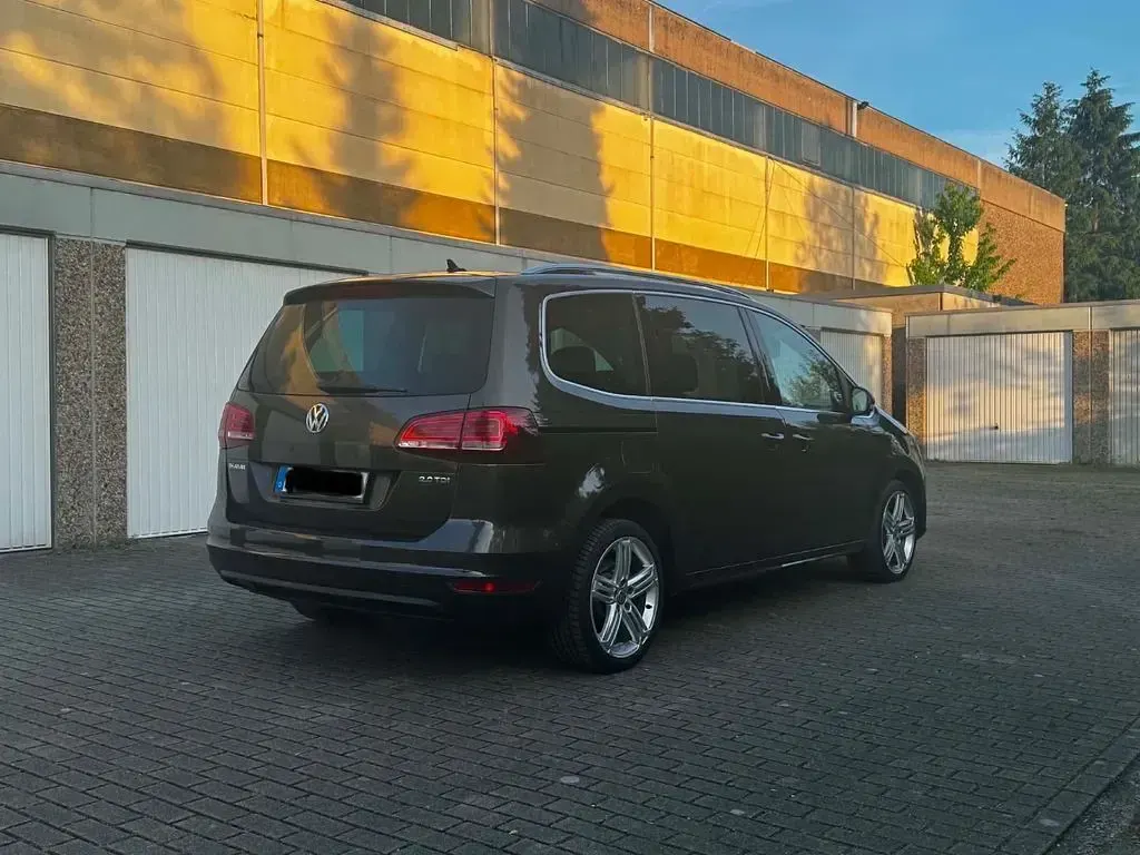 Brugt VW Sharan Highline 150 HK (110 kW) 2016 Brun MPV