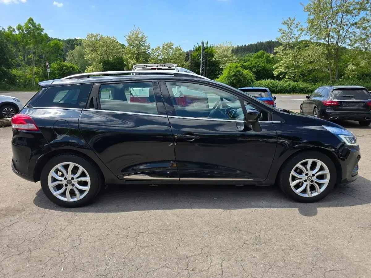 Gebraucht Renault Clio GrandTour Intens 118 PS (86 kW) 2017 Schwarz Kombi