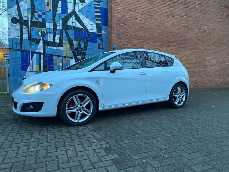 Gebraucht Seat Leon 125 PS (91 kW) 2012 Weiß Kleinwagen