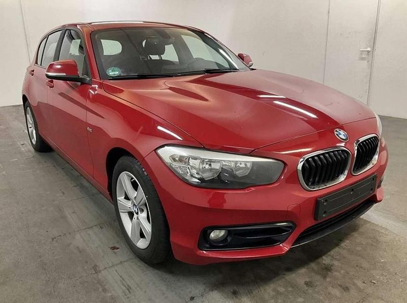 Karmesinrot Gebraucht 2016 BMW 116 Sport Line Kleinwagen | 9.700 € (Fairer Preis) - Bild 1/4