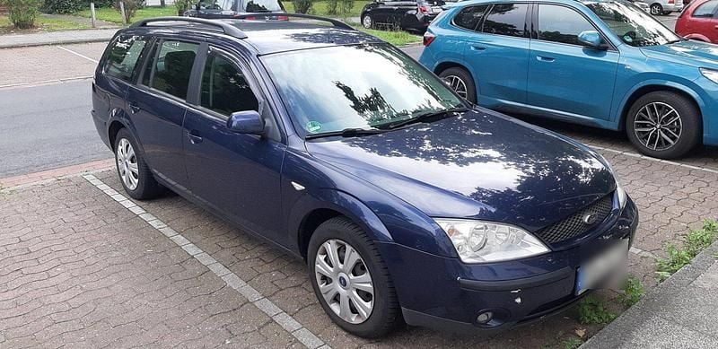 Blau Gebraucht 2002 Ford Mondeo Kombi | 1.200 € (Teuer) - Bild 1/4