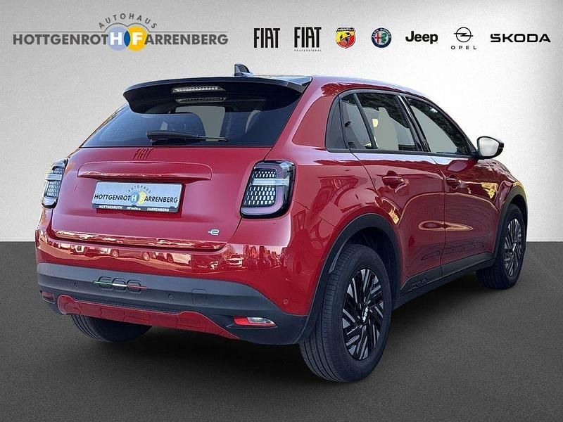 Gebraucht Fiat 600E Red 114 kW (156 PS) 2023 Rot SUV