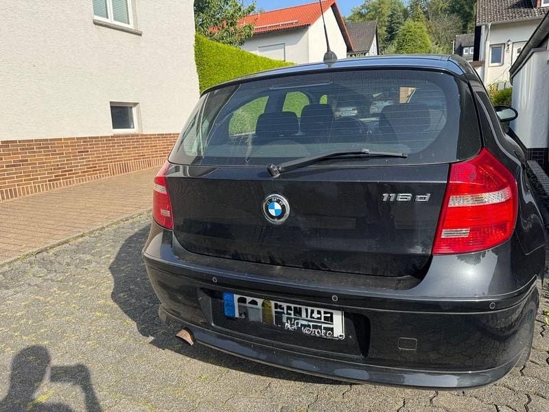 Gebraucht BMW 116 116 PS (85 kW) 2009 Schwarz Kleinwagen