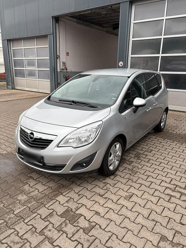 Silber Gebraucht 2011 Opel Meriva Van / Kleinbus | 4.000 € (Fairer Preis) - Bild 1/4