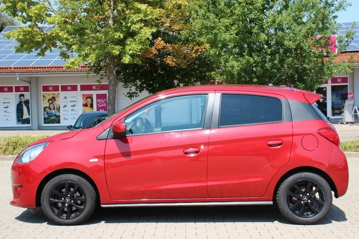 Gebraucht Mitsubishi Space Star 80 PS (58 kW) 2016 Rot Kleinwagen