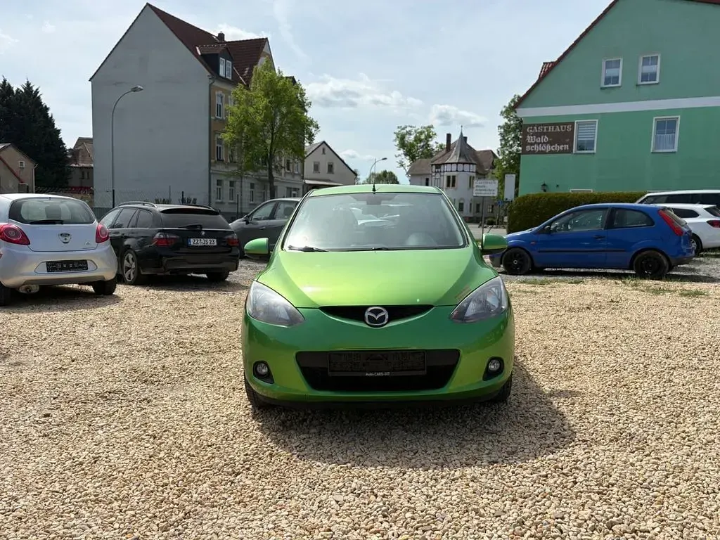 Occasion Mazda 2 75 ch (55 kW) 2009 Vert Citadine