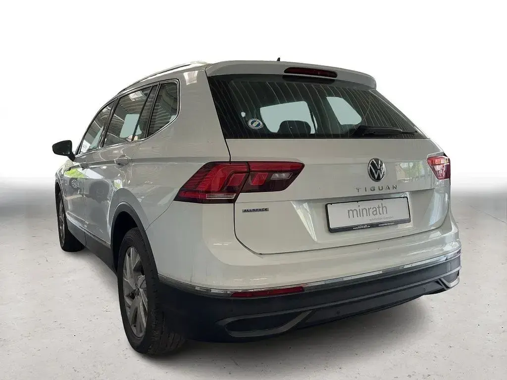 Gebraucht VW Tiguan Allspace Life 150 PS (110 kW) 2022 Weiß SUV