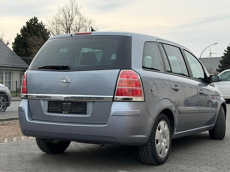 Gebraucht Opel Zafira Edition+ 101 PS (74 kW) 2006 Silber Van / Kleinbus