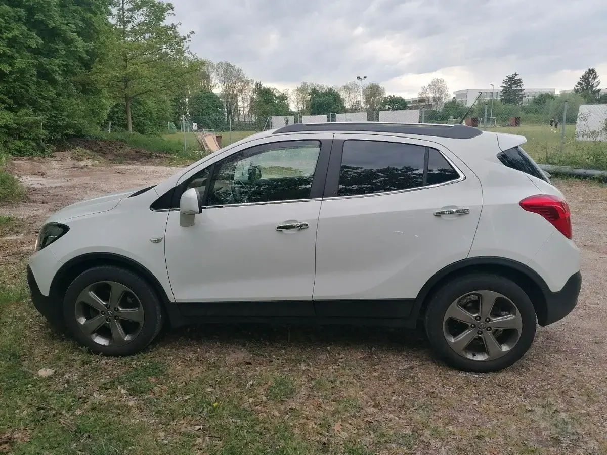 Gebraucht Opel Mokka Innovation 131 PS (96 kW) 2013 Weiß SUV