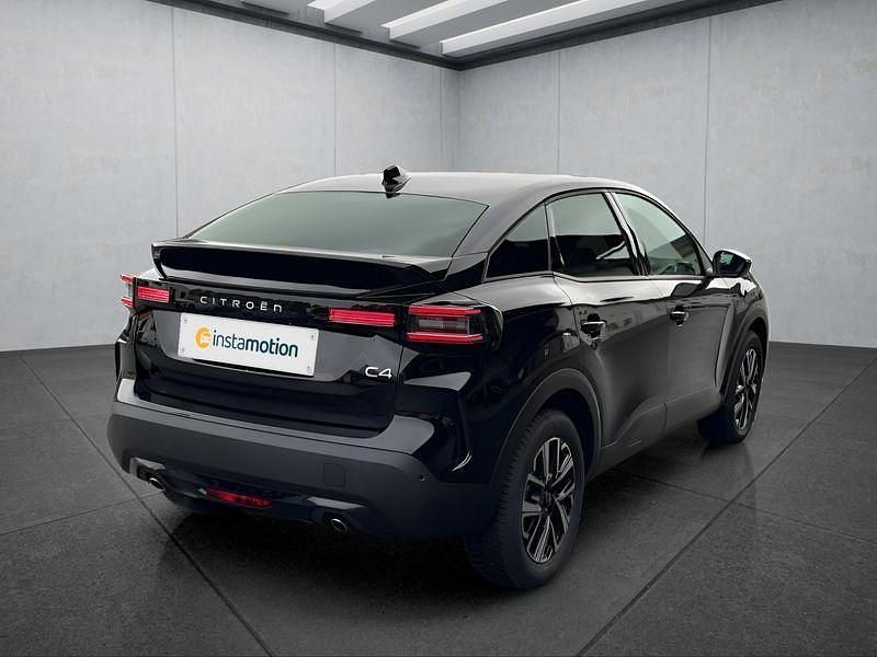 Neu Citroën C4 131 PS (96 kW) 2025 Schwarz SUV