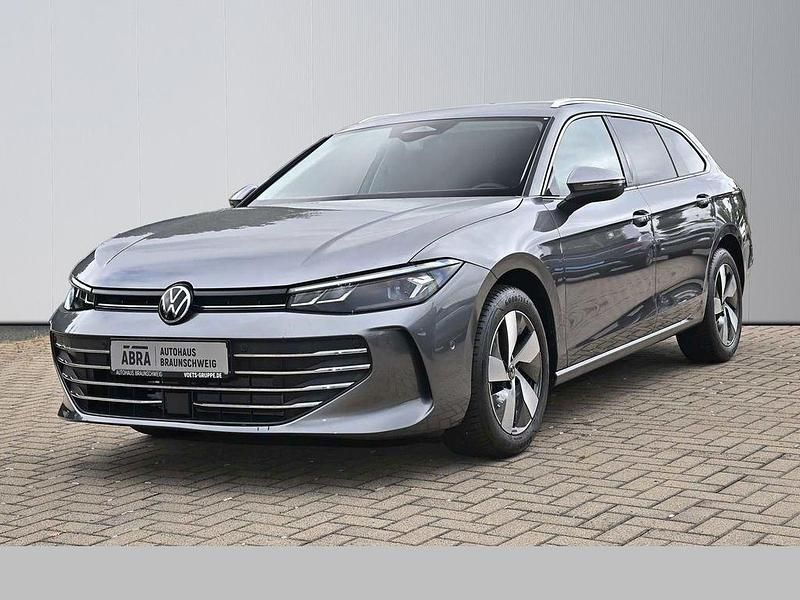 Grau Gebraucht 2024 VW Passat Business Kombi | 33.950 € (Guter Preis) - Bild 1/4