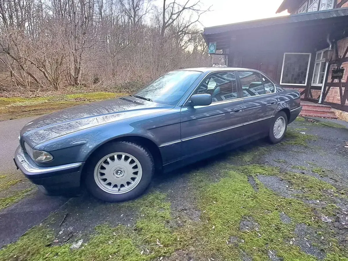 Gebraucht BMW 730 184 PS (135 kW) 2000 Limousine