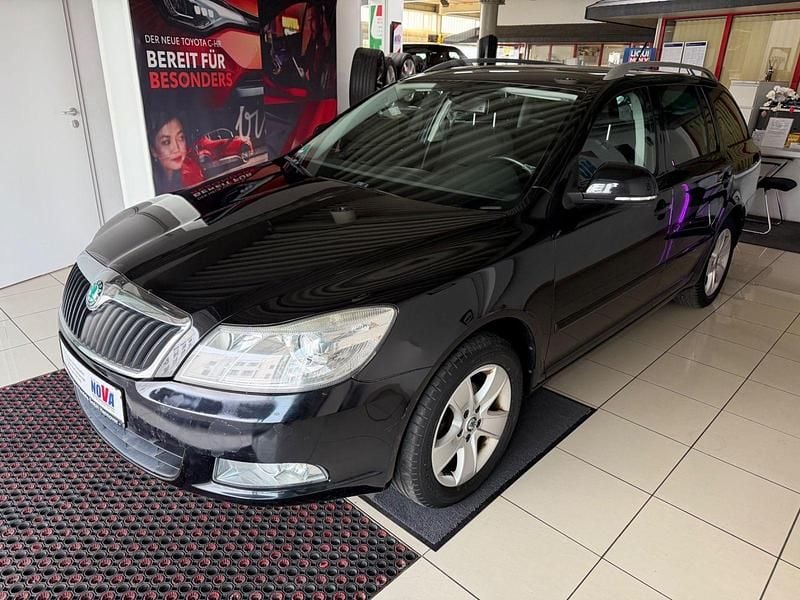 Gebraucht Skoda Octavia Elegance 105 PS (77 kW) 2012 Other Kombi