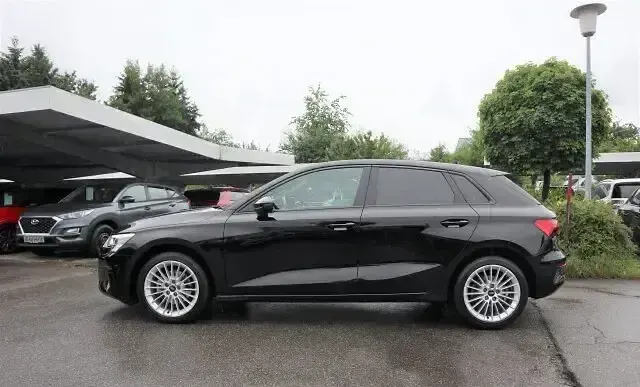 Gebraucht Audi A3 Advanced 150 PS (110 kW) 2023 Brillantschwarz Limousine