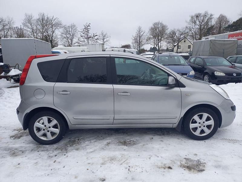 Gebraucht Nissan Note Acenta 88 PS (64 kW) 2006 Silber Limousine