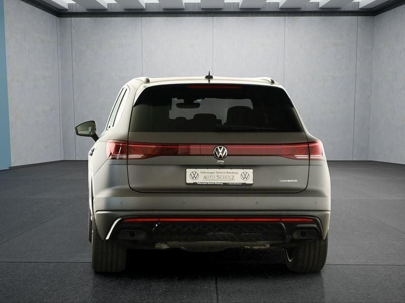 Gebraucht VW Touareg 462 PS (339 kW) 2025 Grau SUV