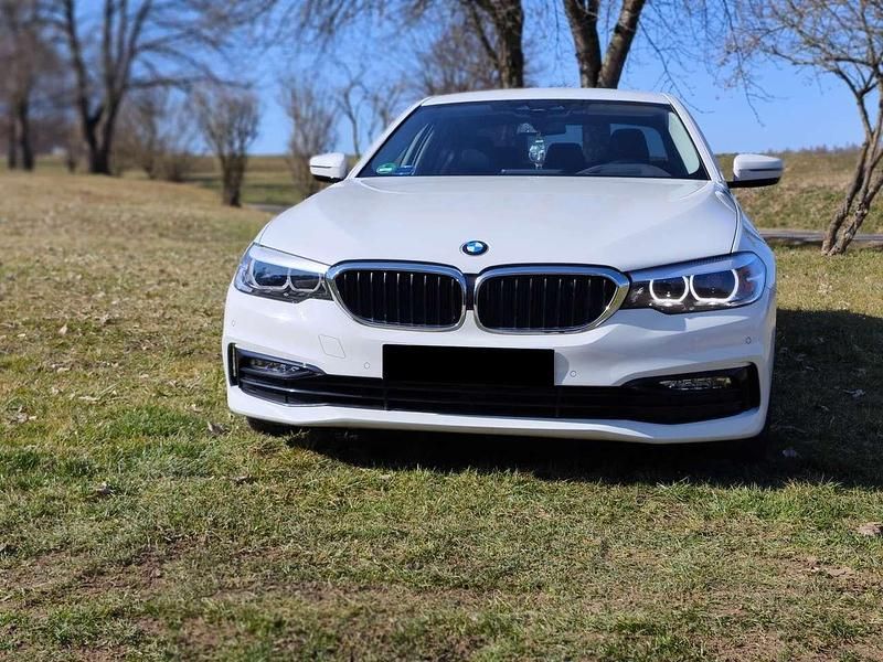 Gebraucht 2018 BMW 520 Sport Line Limousine | 24.500 € (Fairer Preis) - Bild 1/4