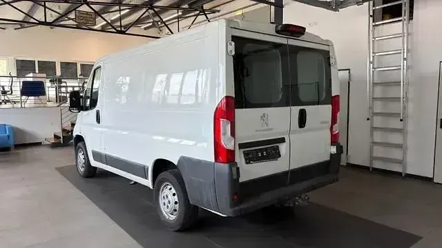 Gebraucht Peugeot Boxer 131 PS (96 kW) 2017 Weiß Van