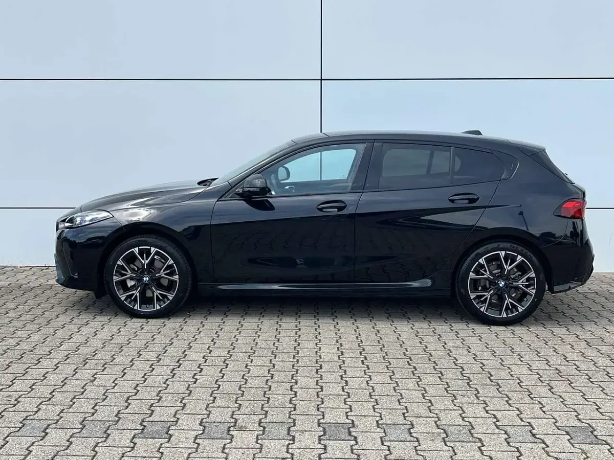 Gebraucht BMW 116 Performance 122 PS (89 kW) 2025 Schwarz Kleinwagen