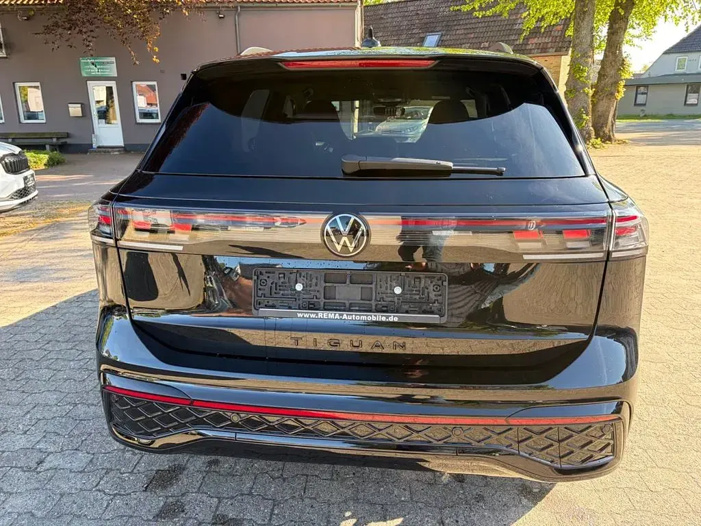 Gebraucht VW Tiguan Style 193 PS (141 kW) 2025 Schwarz SUV