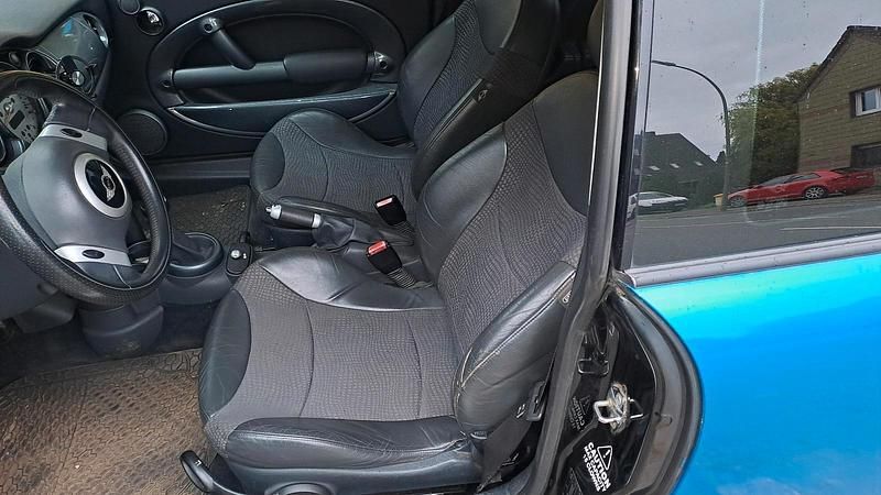 Second-hand Mini Cooper 116 CP (85 kW) 2003 Albastru Hatchback