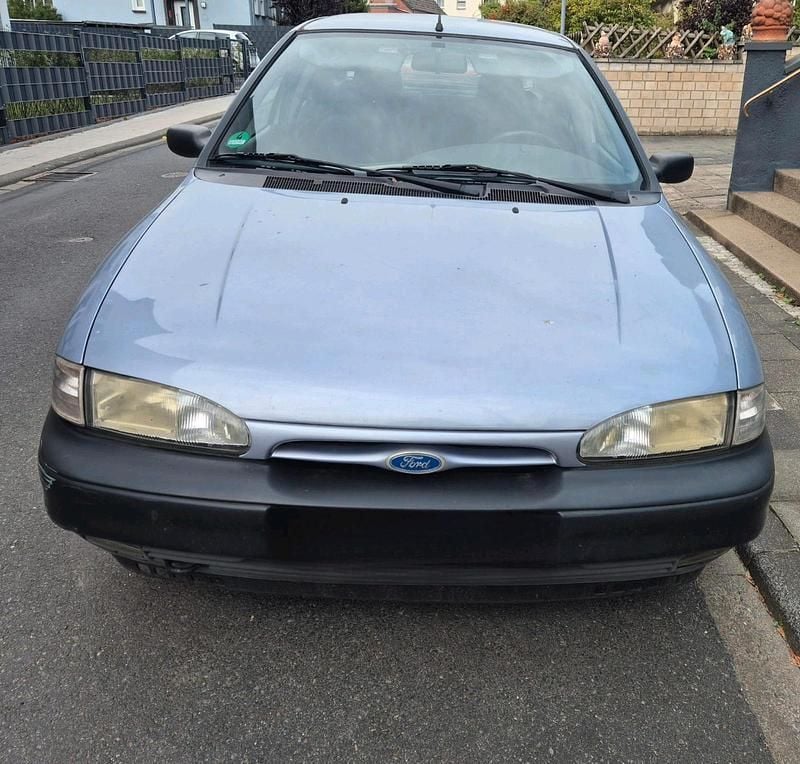 Blau Gebraucht 1995 Ford Mondeo Limousine | 500 € - Bild 1/4