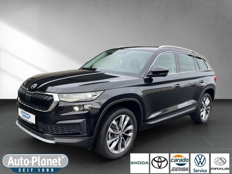 Blackmagic perleffekt (metallic) Gebraucht 2022 Skoda Kodiaq Clever SUV | 30.990 € (Guter Preis) - Bild 1/4