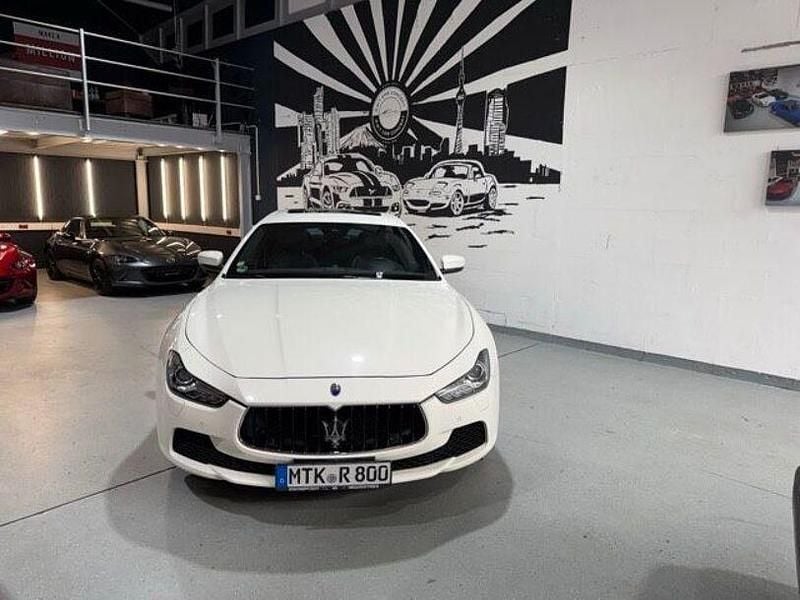 Gebraucht Maserati Ghibli 349 PS (256 kW) 2016 Weiß Limousine