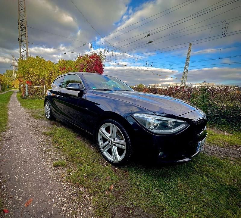 Schwarz Gebraucht 2013 BMW 118 Coupé Sport Line Coupé | 7.800 € (Guter Preis) - Bild 1/4