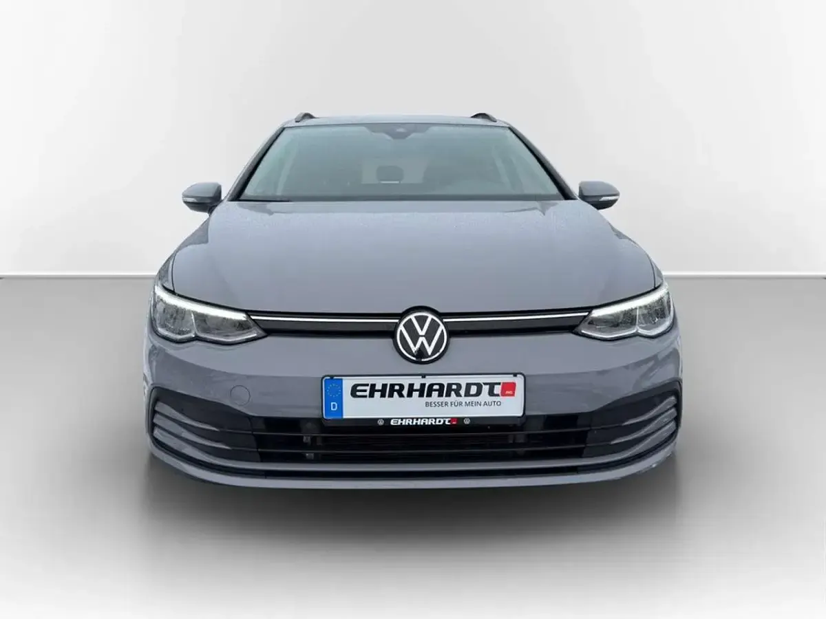Gebraucht VW Golf VIII Life 150 PS (110 kW) 2021 Grau Kombi