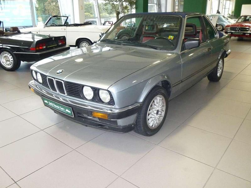 Gebraucht BMW 325 Cabriolet 122 PS (89 kW) 1985 Blau Cabrio