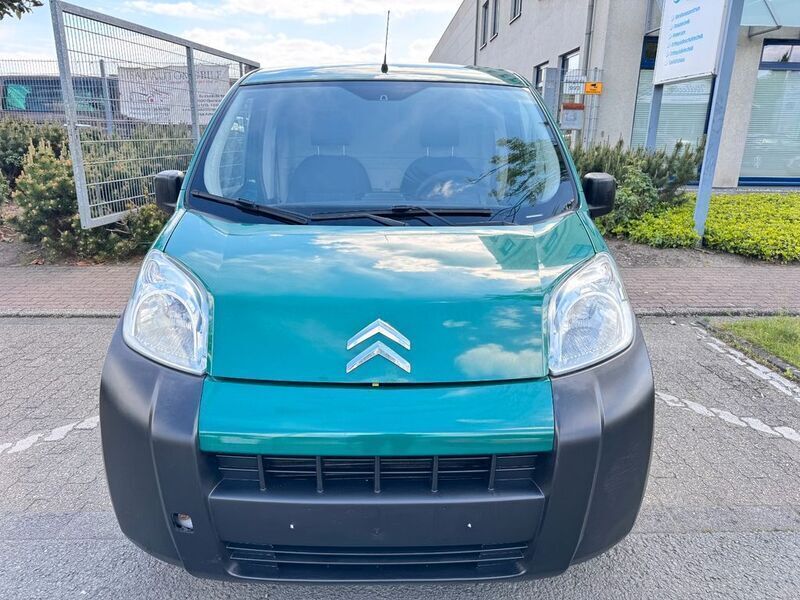 Grün Gebraucht 2011 Citroën Nemo Van / Kleinbus | 3.499 € (Fairer Preis) - Bild 1/4