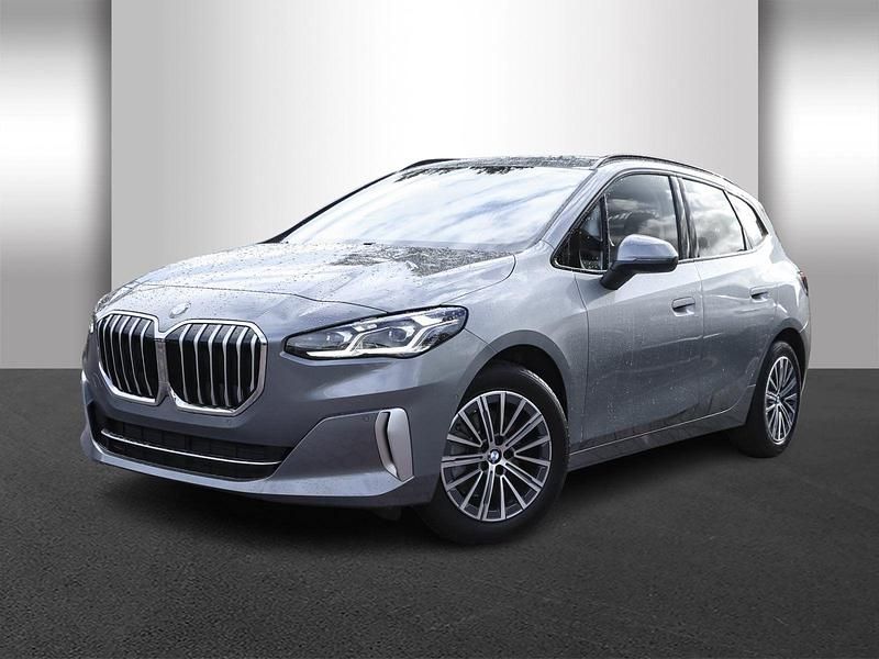 Neu BMW 218 Active Tourer Efficient Dynamics 136 PS (100 kW) 2026 Schwarz Van / Kleinbus