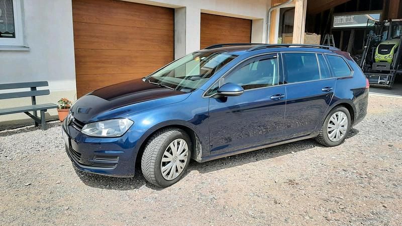 Blau Gebraucht 2015 VW Golf VII Kombi | 10.250 € (Fairer Preis) - Bild 1/4
