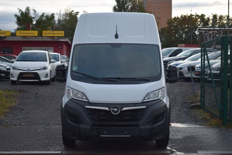 Weiß Gebraucht 2022 Opel Movano Edition Van | 21.999 € (Fairer Preis) - Bild 1/4